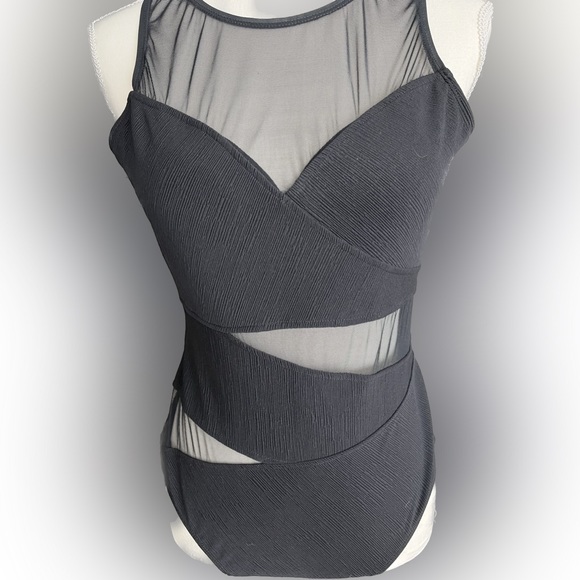 kathy ireland Other - Vintage cut out one piece swimsuit sexy